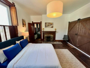 Private Bedroom Suite 1 in Spacious House with City Views